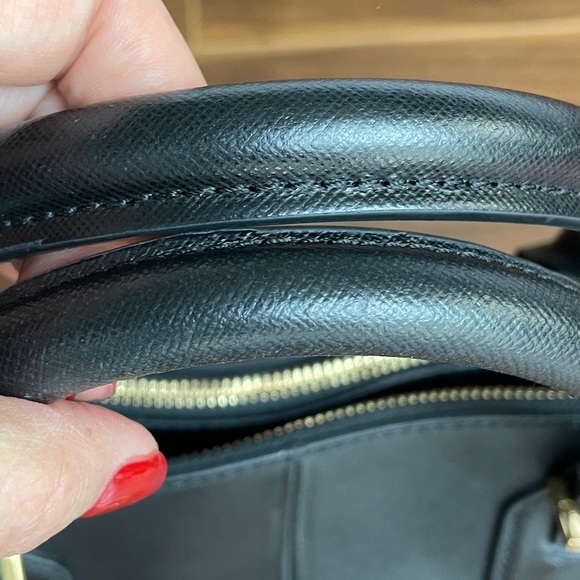 Large Tory Burch Robinson Tote Bag - Picture 3 of 16